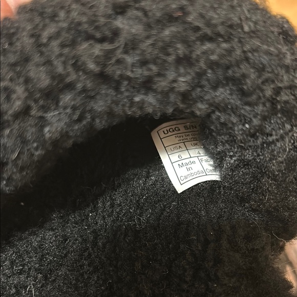 UGG Cozetta Black Braid Slippers - Picture 2 of 4